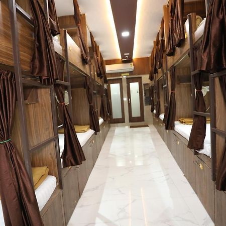 Mango Marol Dormitory Мумбаї Екстер'єр фото