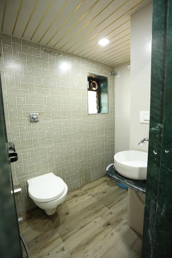 Mango Marol Dormitory Мумбаї Екстер'єр фото
