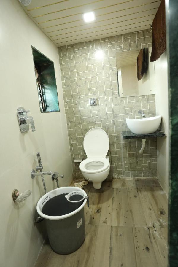 Mango Marol Dormitory Мумбаї Екстер'єр фото