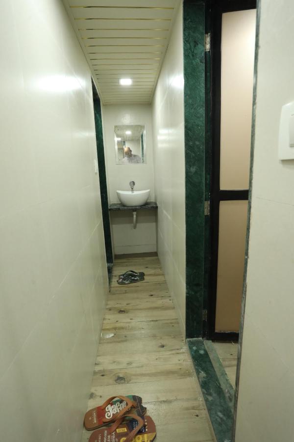 Mango Marol Dormitory Мумбаї Екстер'єр фото