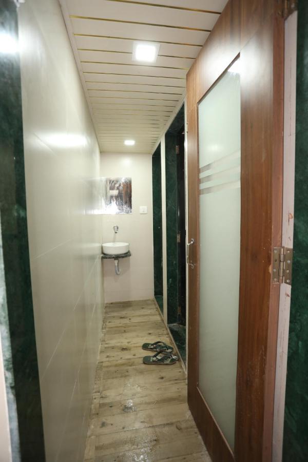 Mango Marol Dormitory Мумбаї Екстер'єр фото