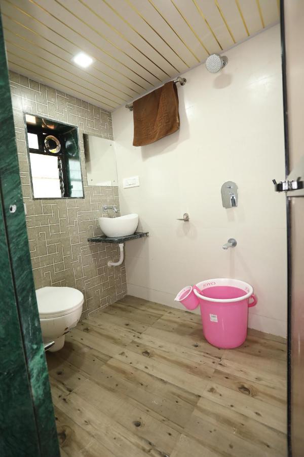 Mango Marol Dormitory Мумбаї Екстер'єр фото